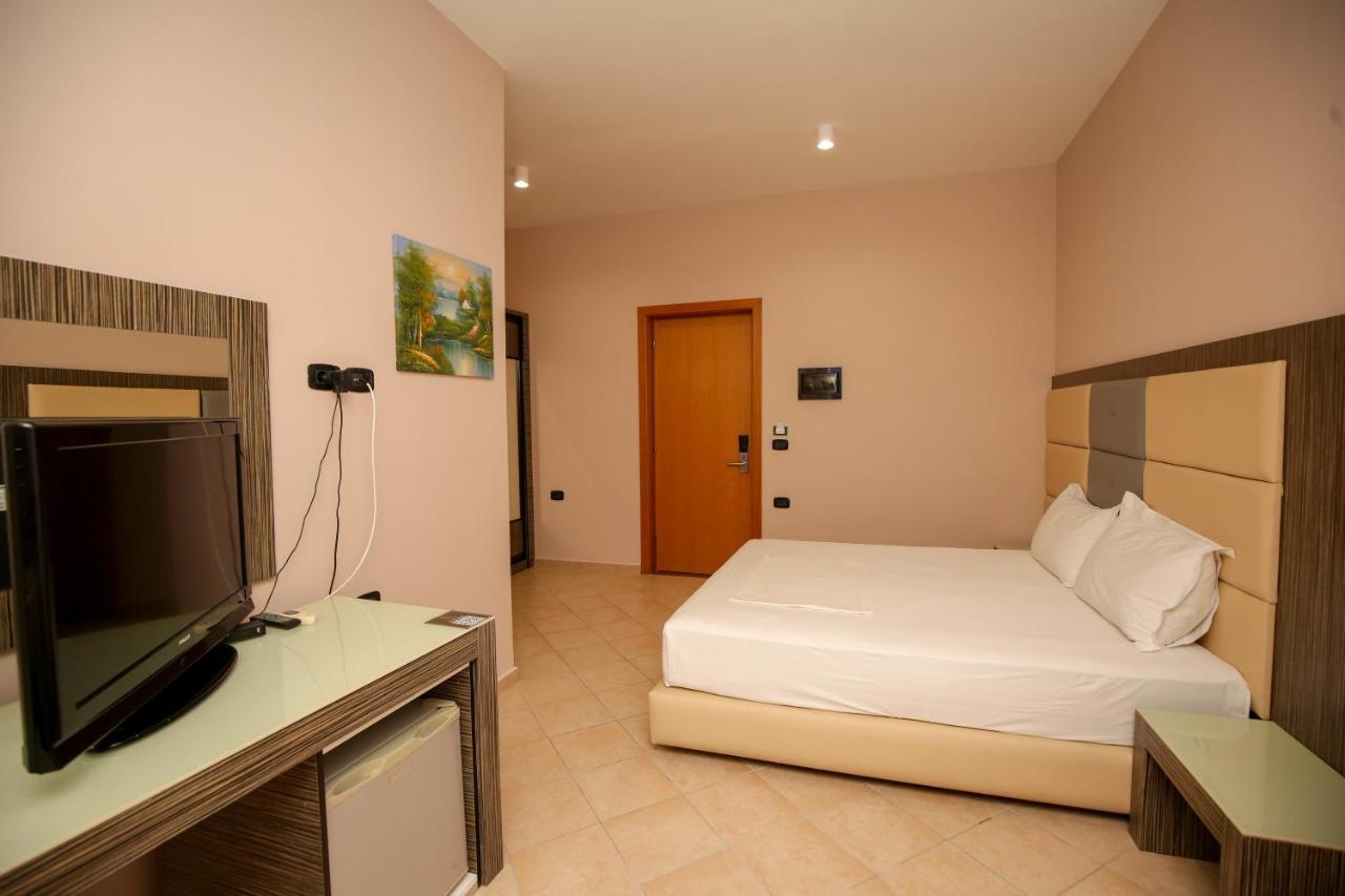 Hotel Aliko Radhimë 外观 照片