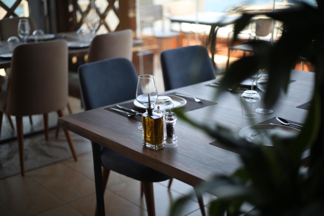 Hotel Aliko Radhimë 外观 照片